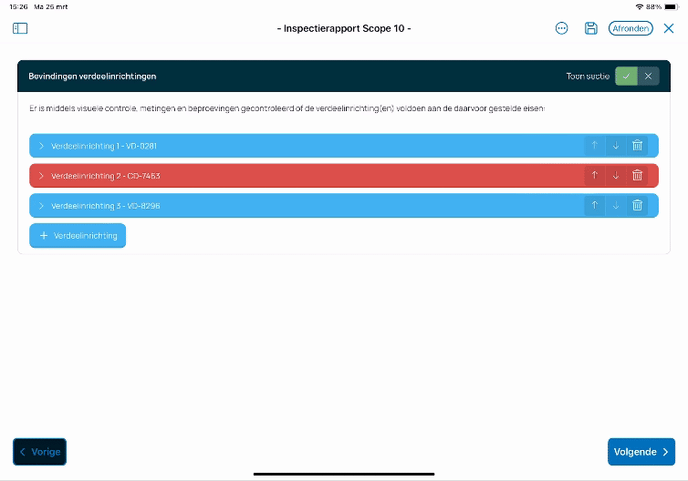 Dynamische content invullen en ook visuele feedback krijgen als een vraag is gemist in het ingeklapte element.